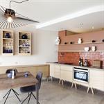 Grande Cuisine ouverte avec décroché au plafond