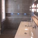 Douche italienne double vasques suspendue