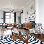 Pièce à vivre moderne et lumineuse