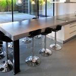 Grand ilot avec espace repas pour 6 ou 7 personnes