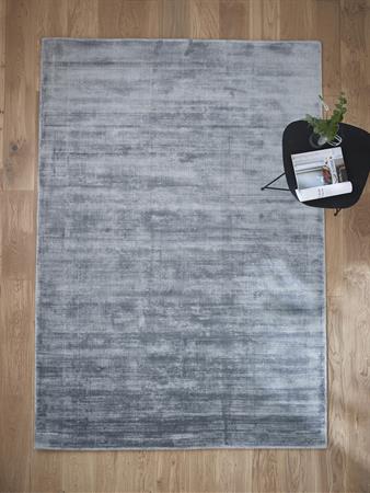 Tapis uni viscose gris clair
