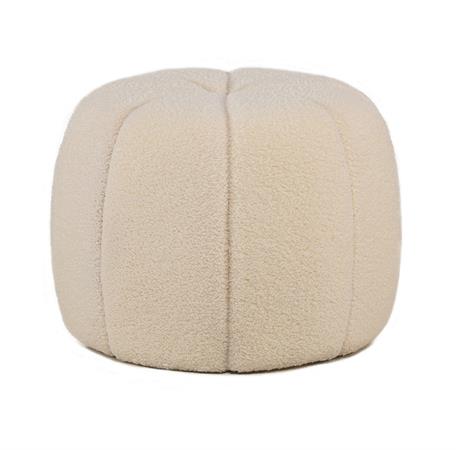 Pouf en bouclettes blanches avec rayures