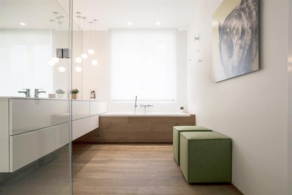 Image Salle de bain d'un appartement Haussmannien à Paris desiron lizen