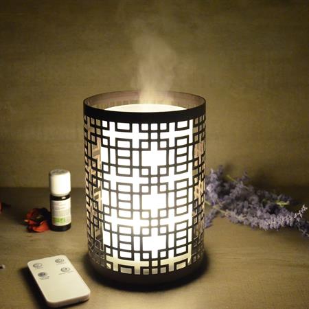 Diffuseur d'huiles essentielles avec télécommande Vela