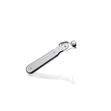 Ouvre-boîte le bon vieux modèle en métal argent