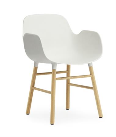 Chaise avec accoudoirs en chêne naturel et pp blanc Form - Normann Copenhagen