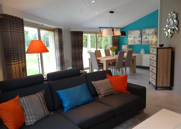 Image Pièce à vivre moderne Un Amour de Maison